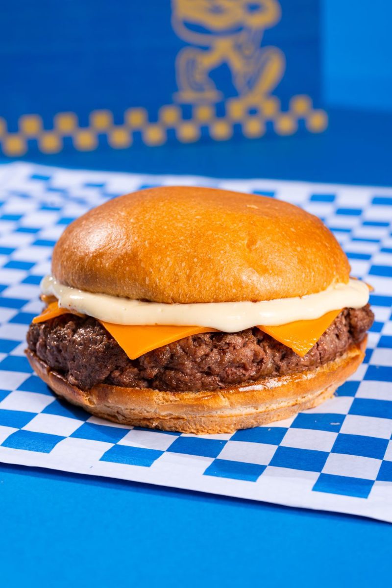 Zevo Burger chega a Salvador com proposta de resgatar a tradição das hamburguerias clássicas