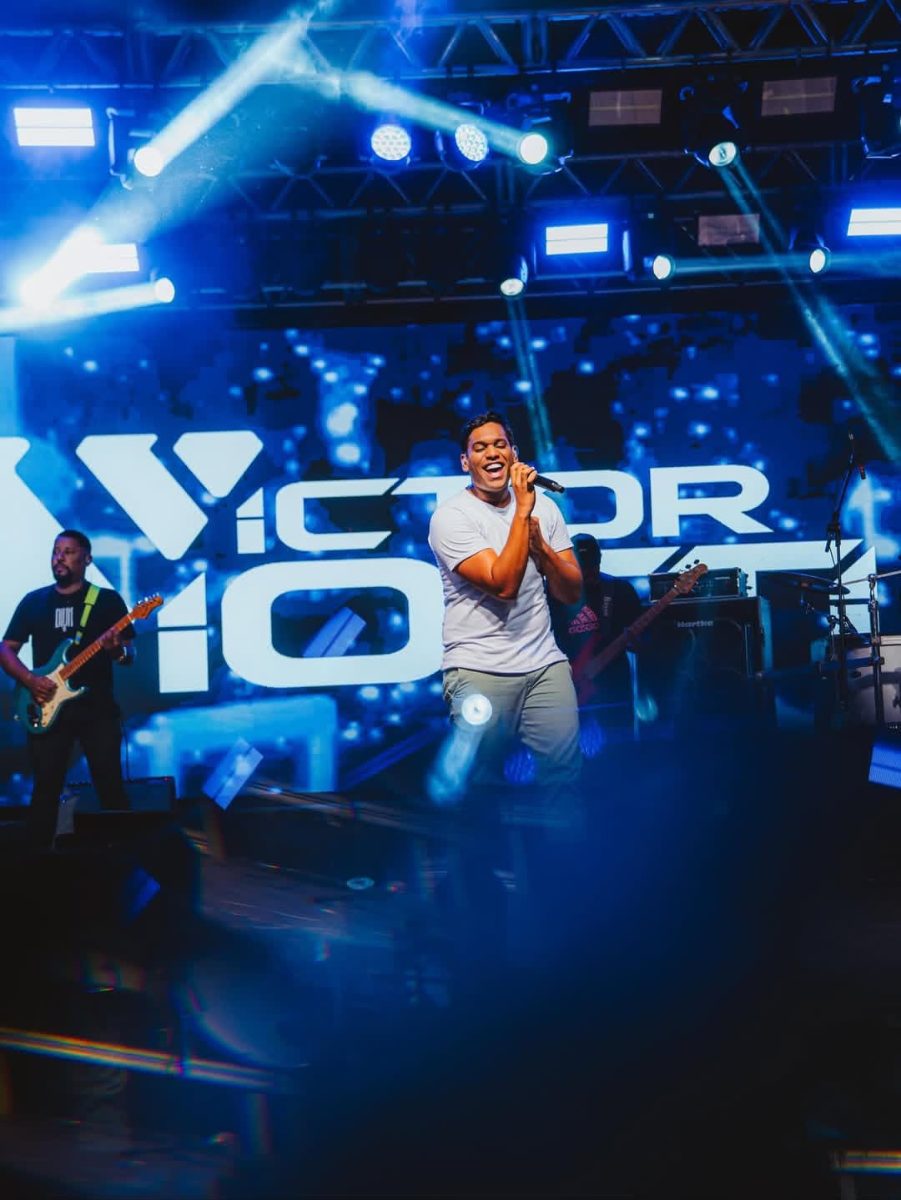 Cantor Victor Viotti, lança single "Pode Ficar", dia 30 de julho nas plataformas digitais