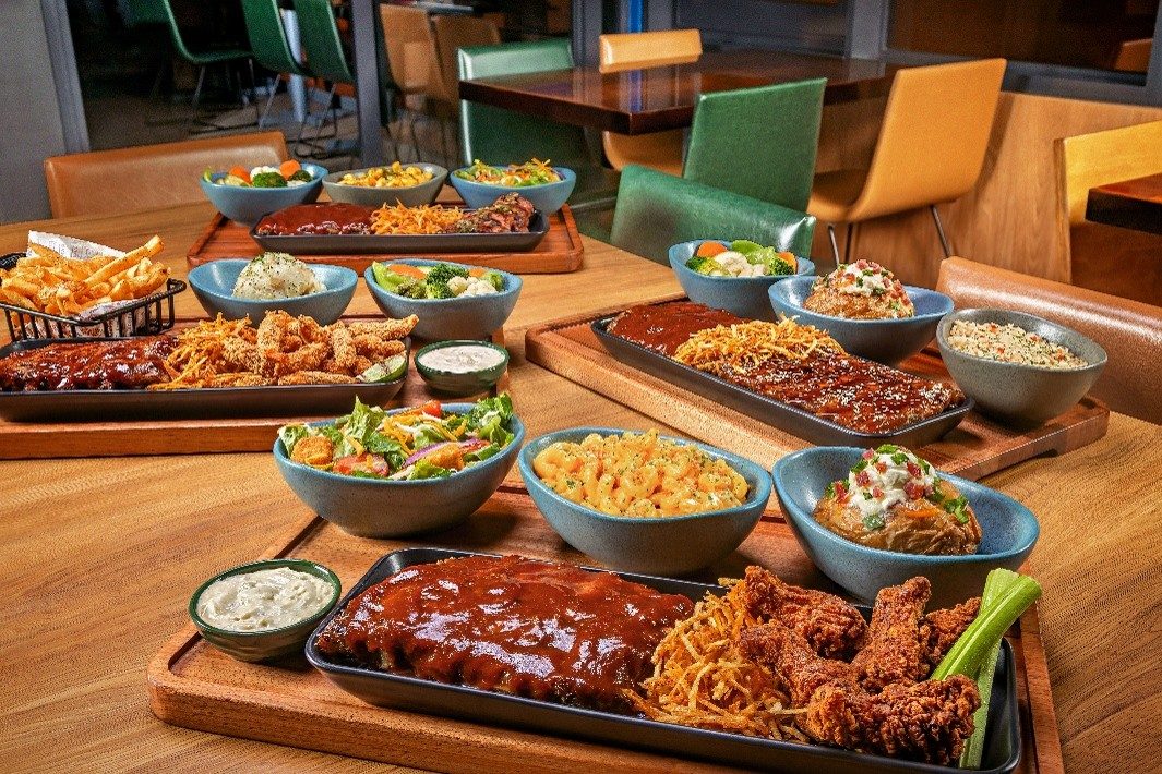 Outback aposta na tendência de compartilhar e lança campanha de tábuas com seus pratos mais pedidos em combinações inéditas