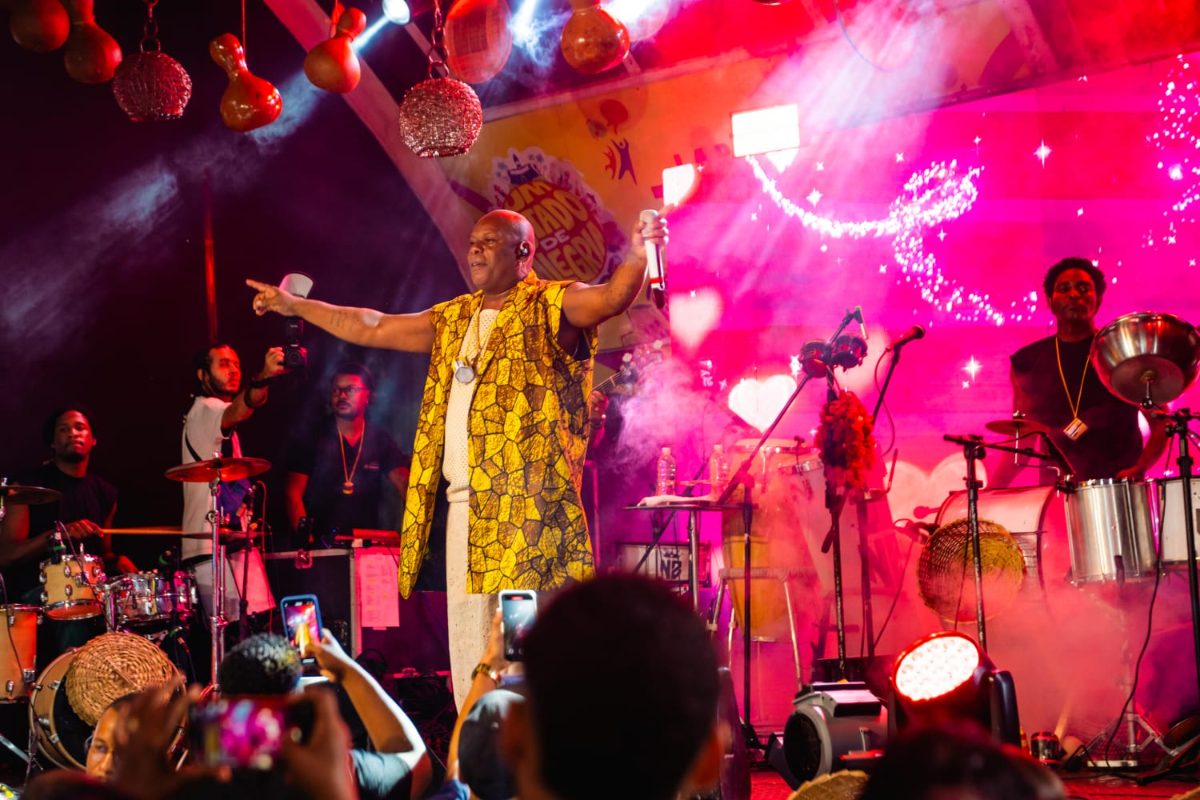 Cantor Narcizinho realiza show no Pelourinho nesta sexta (31)