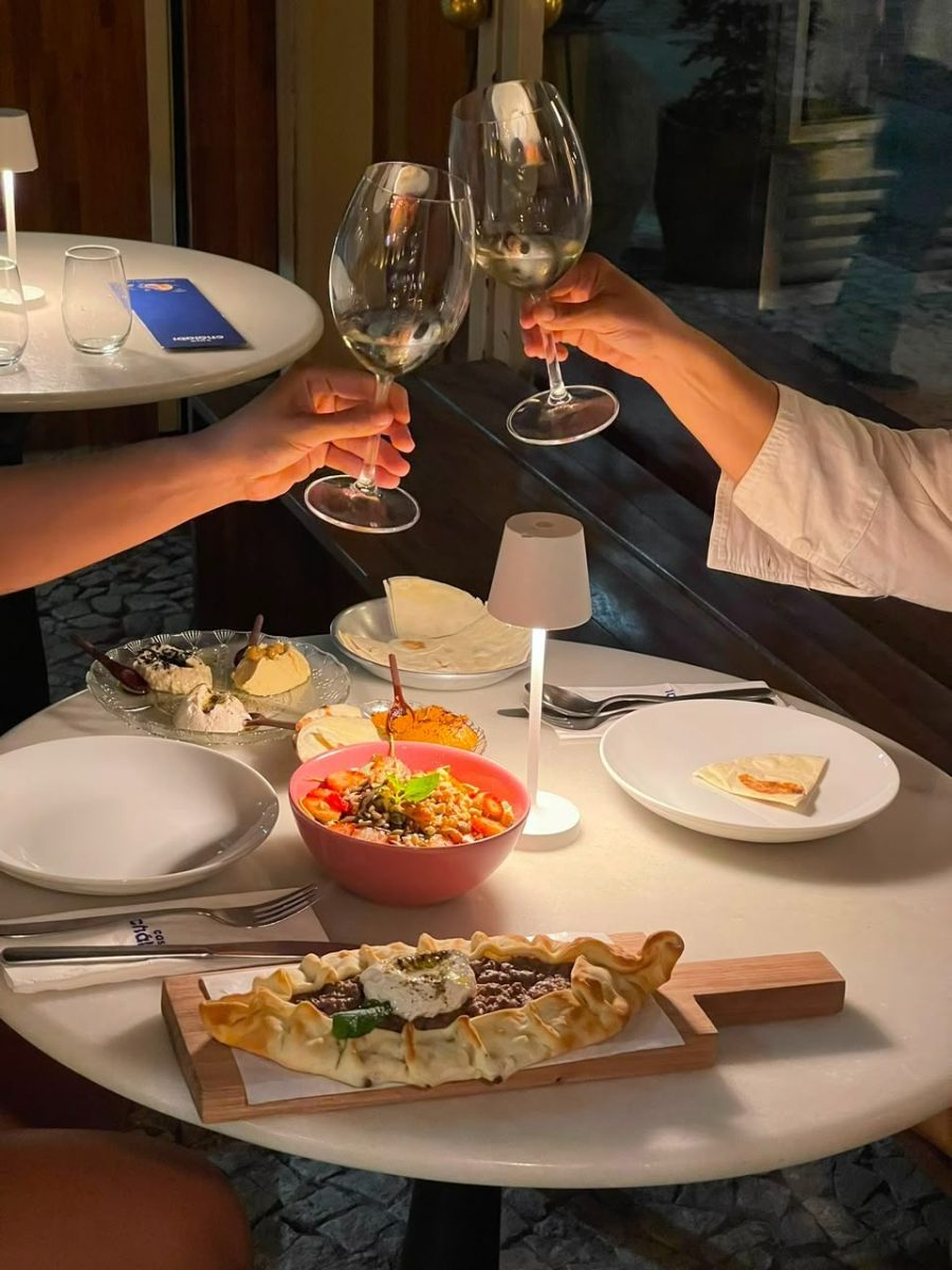 Casa Chálabi apresenta sua nova carta de vinhos e experiências especiais no almoço e jantar