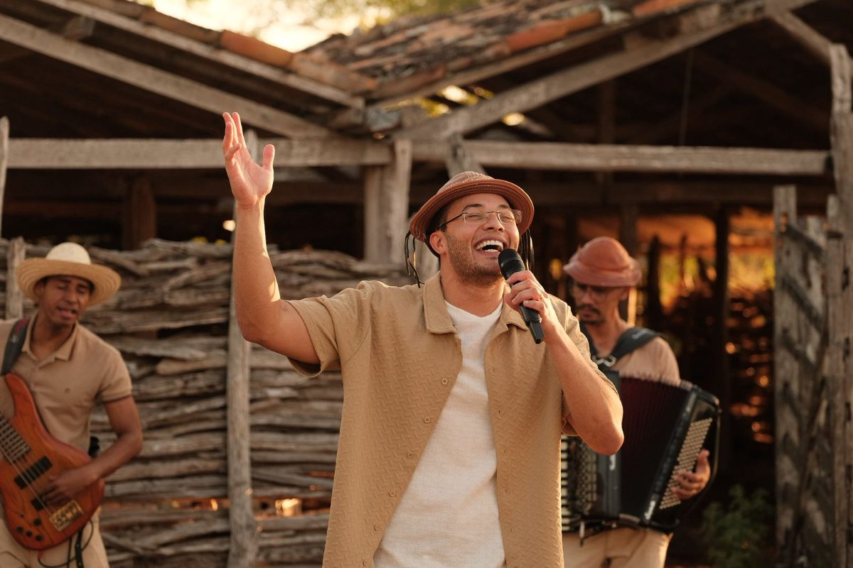 Ian Gleizer transforma clássicos da música cristã em forró nordestino e conquista milhões de visualizações nas redes sociais