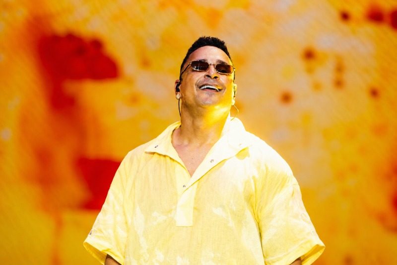 Xanddy Harmonia celebra 30 anos de carreira com show “Só as Antigas” na Concha Acústica